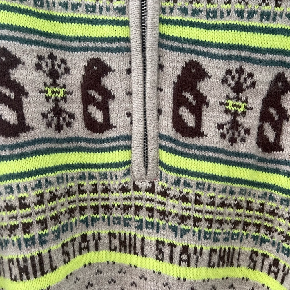 Urban Outfitters BDG Beige and Lime Patterned V-Neck Sweater - Picture 5 of 8